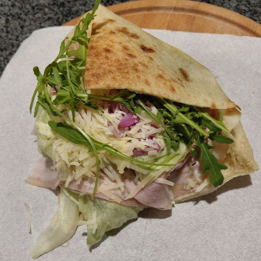 Паніні з Прошутто Котто