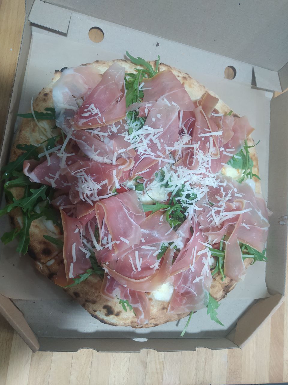 Прошуто Крудо